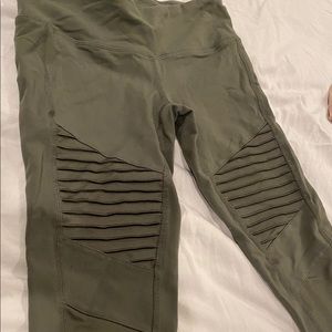 Alo workout pants